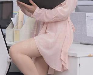 秀人网 – 高跟鞋写真：是小逗逗的诱惑，等你来下载！