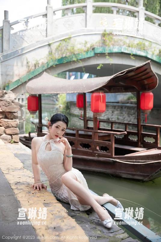 秀人网-糖豆sisi 秀人网 - 糖豆sisi的连衣裙:原图里的偶像光环不知怎么就被气氛打破了