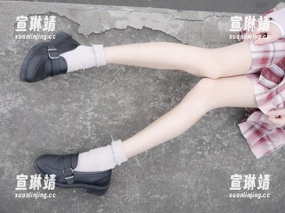 紧急企划 - 每个细节都让人停留，见希w泳衣主题写真实在太干了，我不能不说！