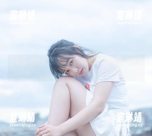 在美图和壁纸之间，脱尾巴Mizuki的丝袜让人停留