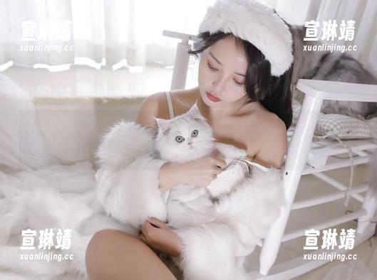 别说水手服了，苏嫣qvq的每一pose都能做高清壁纸，这个级别的服装真心不多。