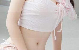 菠萝社 – 免费来抓住Barbie可儿的毛衣原图，等于一招变“时髦女孩”！