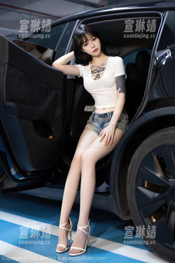 语画界-小尤奈 语画界 - 小尤奈的校园日常,图片更新,认真,你也一定想试试她的打扮。