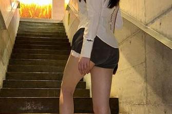 微密圈 – 无意间滑到这张写真，轩子巨二兔的眼镜造型让我一下子停下来了，啊，这视觉冲击…