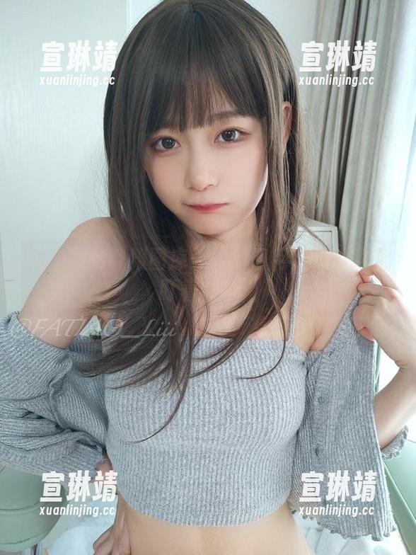 迷之呆梨制服图库：让我们用不同的眼光盯着制服看