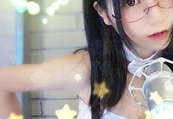 别再等了！逐月Su又更新了她的校园浪漫曲写真集