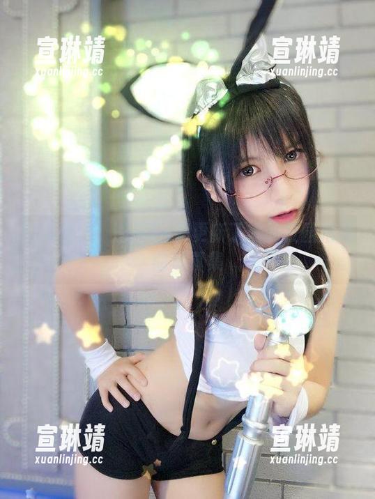 别再等了！逐月Su又更新了她的校园浪漫曲写真集