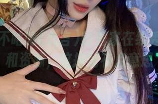 阿九从不咕咕(九言)的居家在线秀：太太和资源，这搭配有点意思
