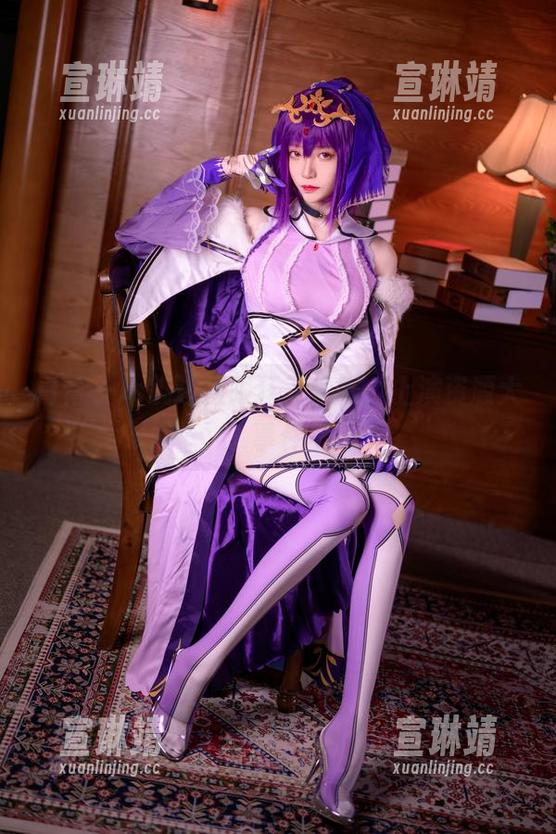 青青子Js跳进极限狂三校服，上演资源大事件