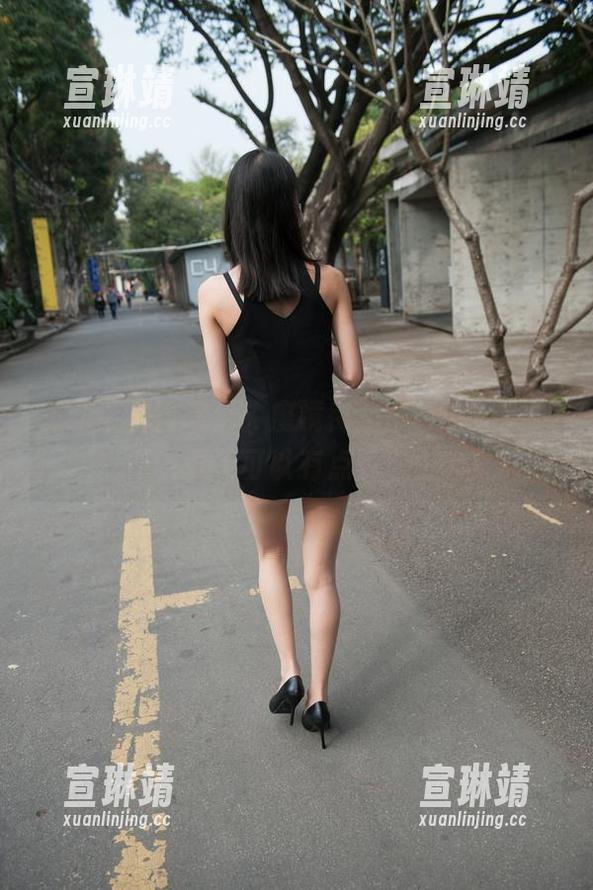 魔镜街拍 高跟皮裤冒险记:魔镜街拍壁纸合集,谁说不可以有点色?